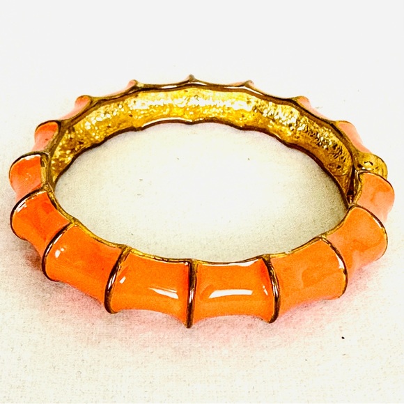 Vintage Enameled Gold Tone Orange Bamboo Shaped Clamper Hinged Bangle Bracelet - Picture 1 of 6